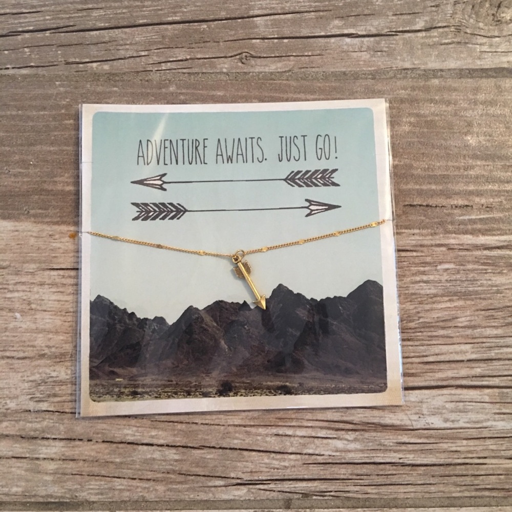 Arrow charm bracelet